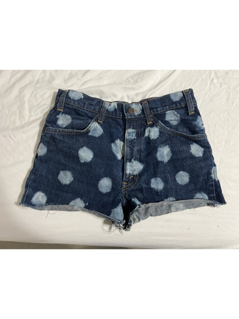 Levi’s Orange Tab Cut Off Bleached Polka Dot Shorts Size 28